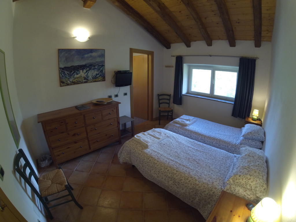 Al Campo Di Sotto Bed & Breakfast Buia Szoba fotó