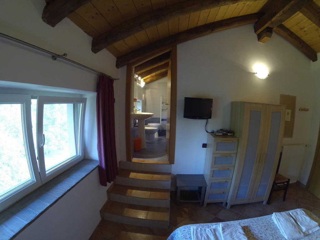 Al Campo Di Sotto Bed & Breakfast Buia Szoba fotó